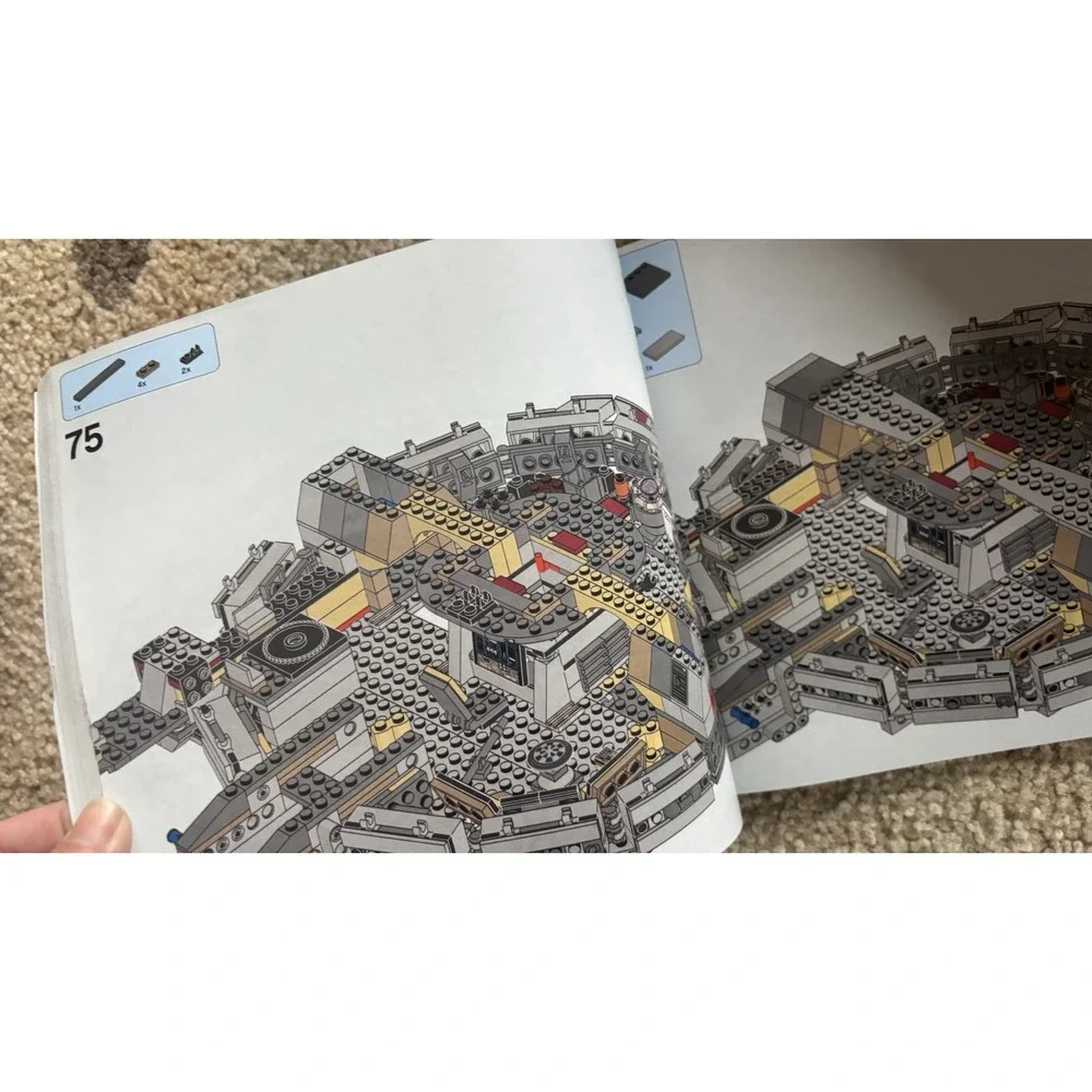LEGO Star Wars Millennium Falcon (75105) LEGO's Set W Book Box darth Vader toys
